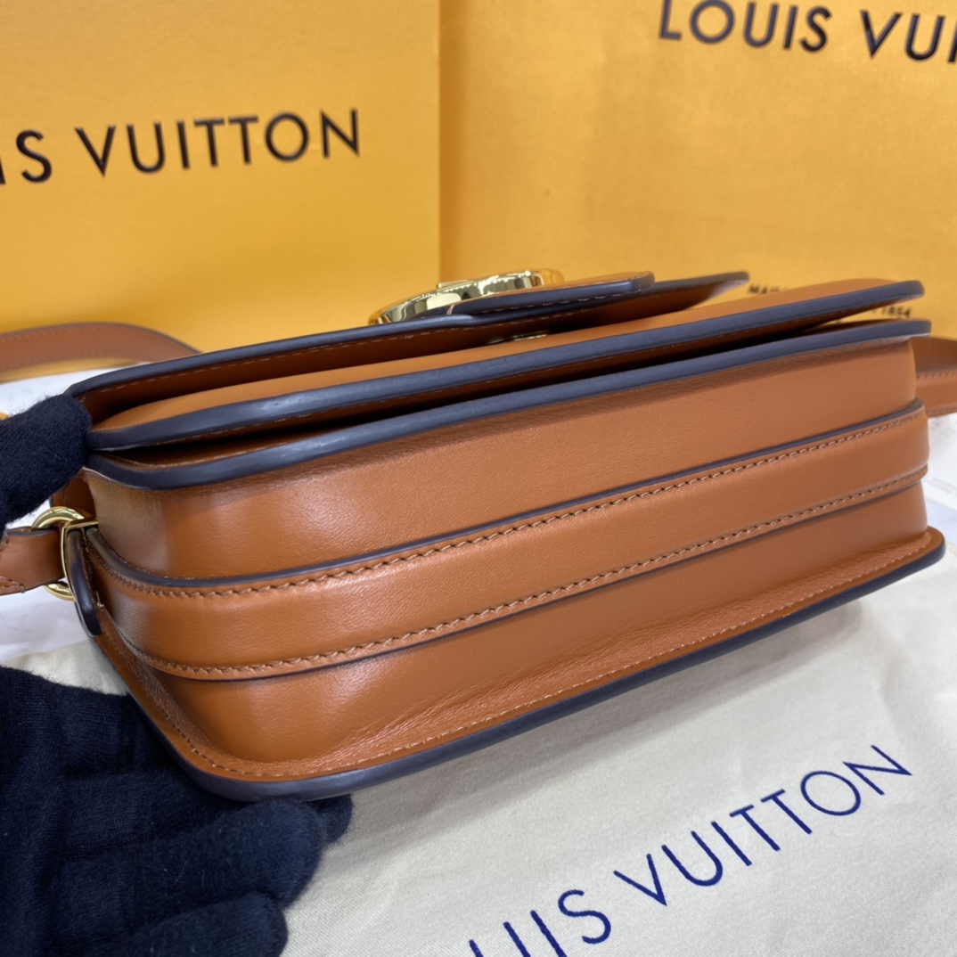 Louis Vuitton LV PONT 9 SOFT Smooth calfskin Shoudler Bag M55946 Summer Gold